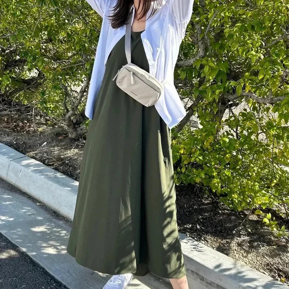 Athlete Presidio Traveler Maxi Dress - Picture 14 of 14